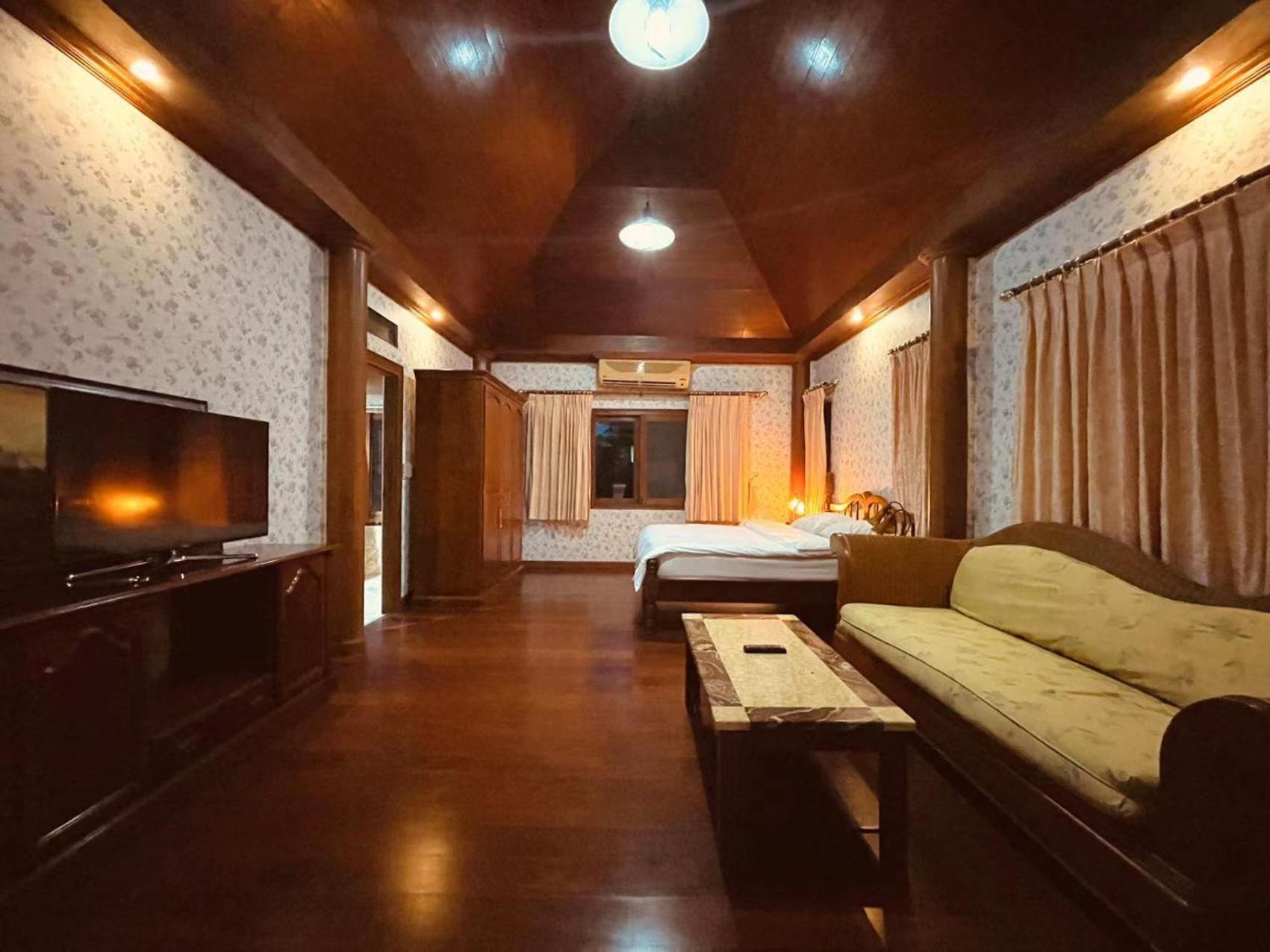 Phoenix Golf 10 Badroom Pool Villa Ban Huai Yai Bagian luar foto